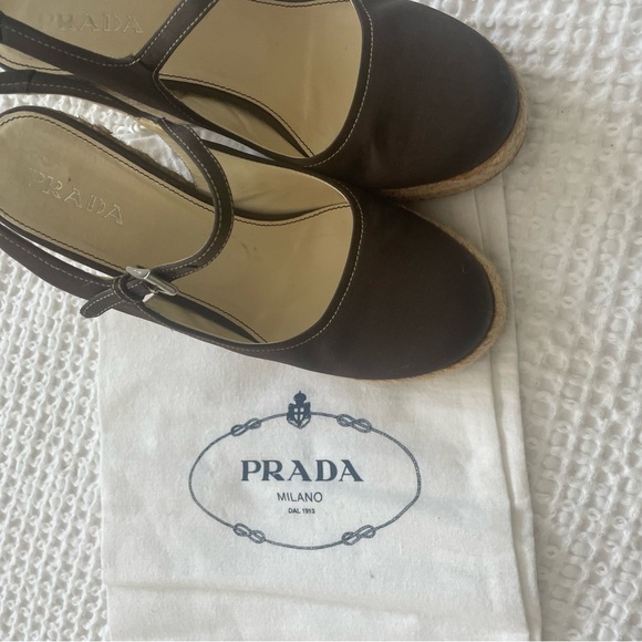 Prada Maryjane. Worn 3 times. Vintage. - Picture 4 of 11